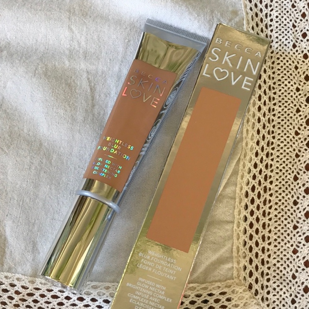 Becca skin love weightless foundation fawn